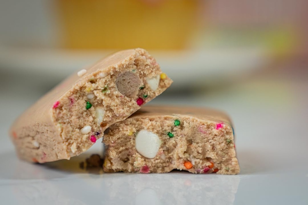 outright-bars---birthday-cake-peanut-but-4.jpg