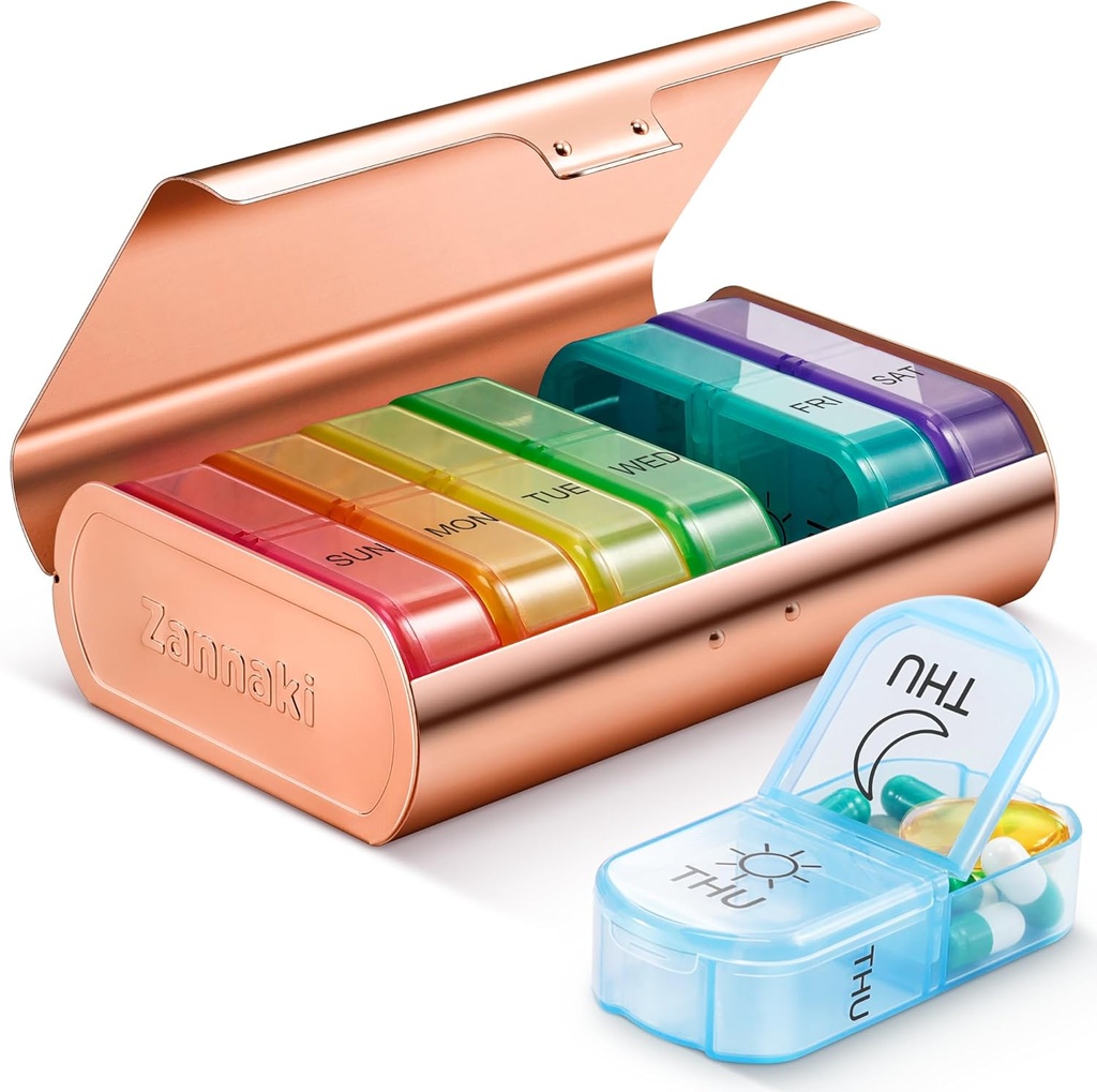 Zannaki Metal XL Haftalık Pill Organizer 2 Zaman Bir Gün, Büyük Seyahat Günlük Pill Box 7 Gün, Portatif Hafta İki Pill Sahibi Konteyner, AM PM Pill Case for Medicine Vitamin Drug Supplement, Gold Travel